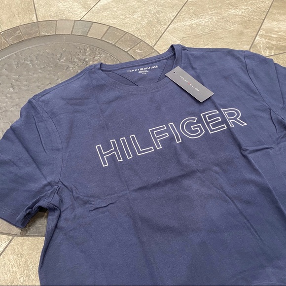 NWT Tommy Hilfiger Men’s Graphic Tee T-Shirt - Picture 3 of 3